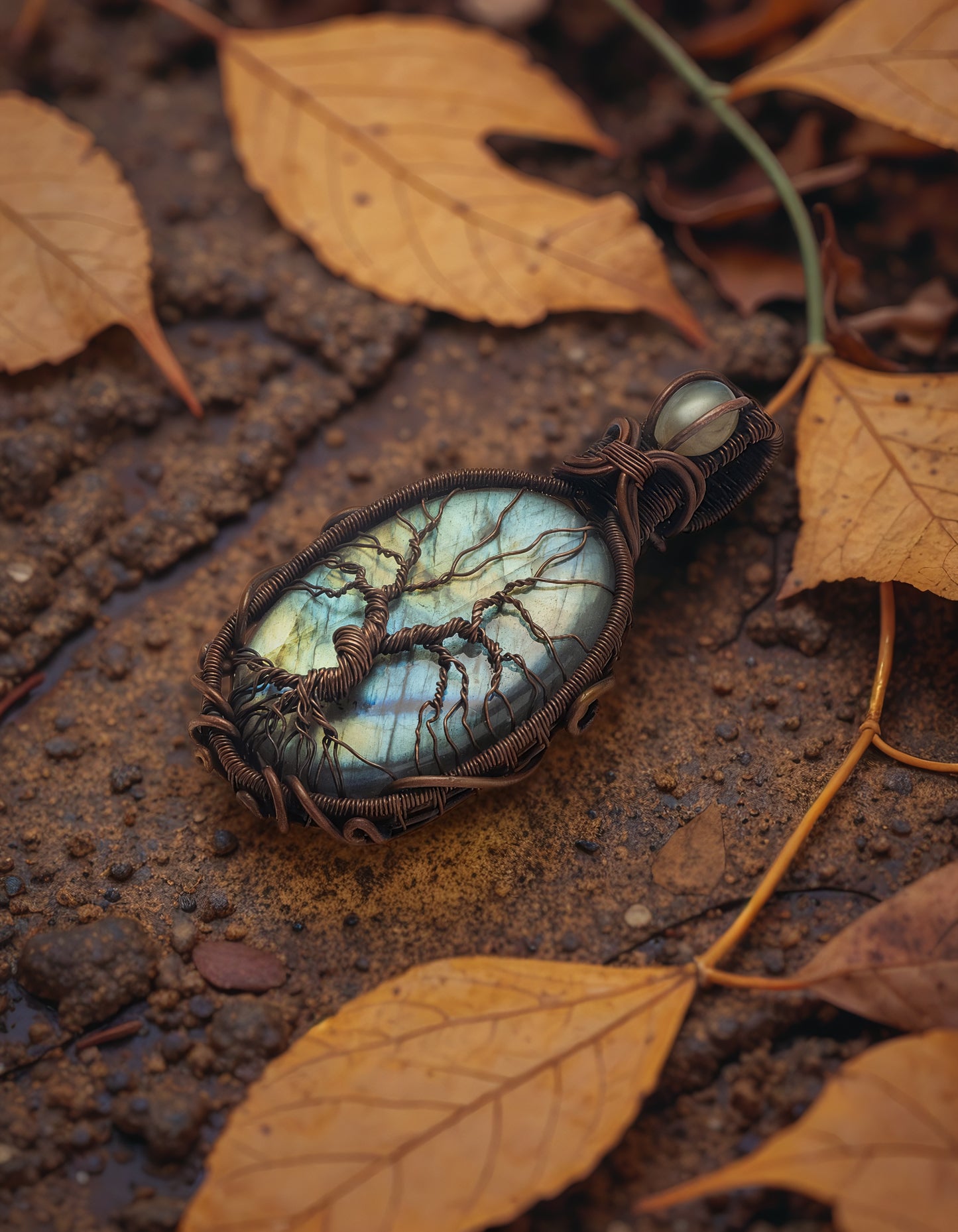 Handmade Oval Labradorite Necklace with Tree of Life